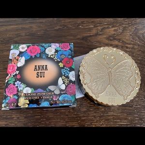 Anna Sui loose powder compact color M900